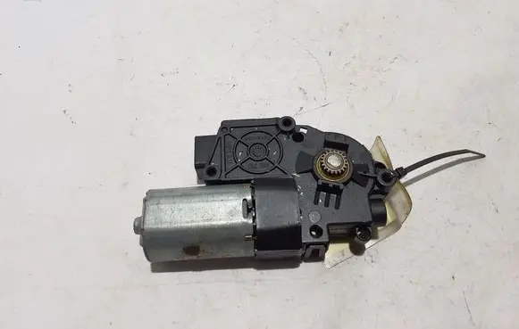 Volvo XC60 Sunroof motor/actuator 30799673