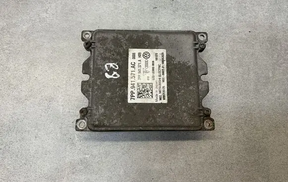 Volkswagen PASSAT B8 LED ballast control module 7PP941571AC