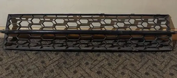 Skoda Octavia Mk3 (5E) Front grill 5E0853677