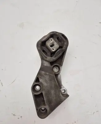 Audi A4 S4 B5 8D Rear differential/diff mount bracket 8A0599113B