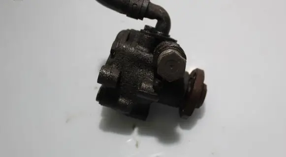Volkswagen Golf IV Power steering pump
