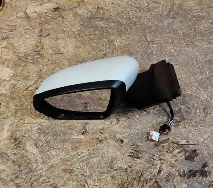 Peugeot 5008 Front door electric wing mirror 