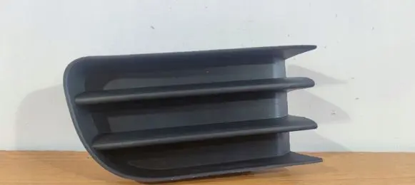 Renault Megane II Front bumper lower grill 8200115120
