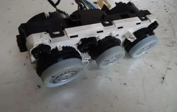 Mitsubishi Colt Climate control unit PMN164569