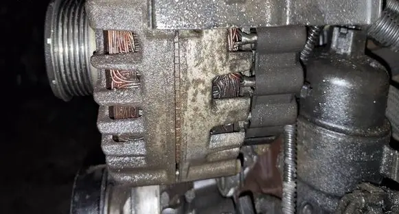 Citroen C5 Generator/alternator 9661544880