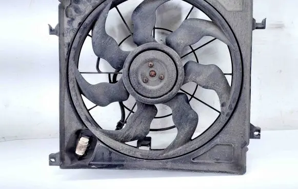 KIA Optima Radiator cooling fan shroud