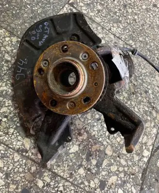 Skoda Octavia Mk1 (1U) Front wheel hub
