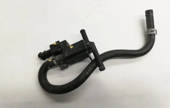 Dacia Sandero Turbo solenoid valve 8200603558