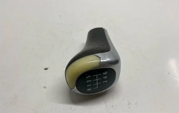 BMW X3 E83 Gear shifter/selector 