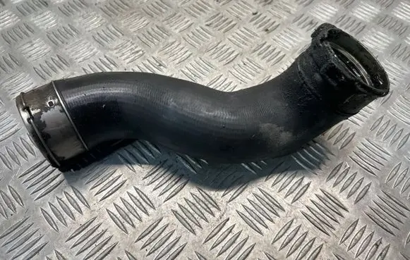 BMW 5 F10 F11 Intercooler hose/pipe 8516509
