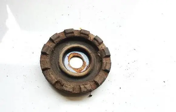 Citroen C4 II Picasso Front coil spring rubber mount 9674718080