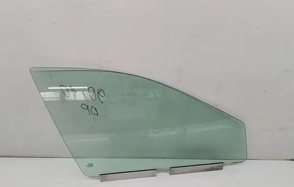 Volvo XC90 Front door window glass four-door 30779415