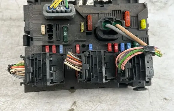 Citroen C3 Fuse module 9664055480