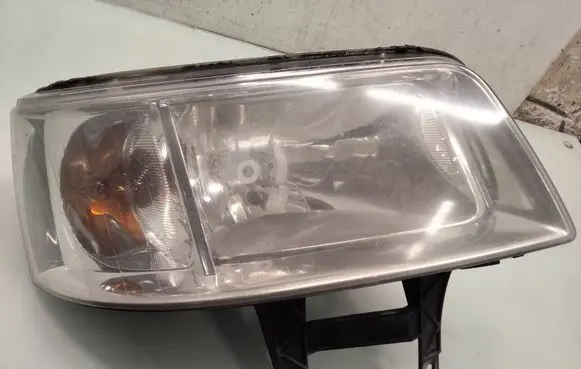 Volkswagen Transporter - Caravelle T5 Headlight/headlamp