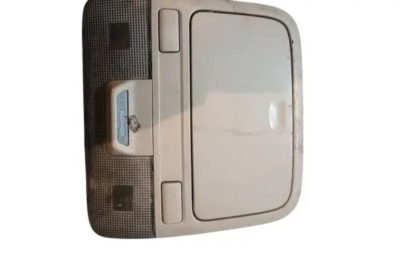 Subaru Outback Front seat light