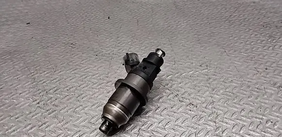 Mitsubishi Pajero Pinin Fuel injector E7T05071