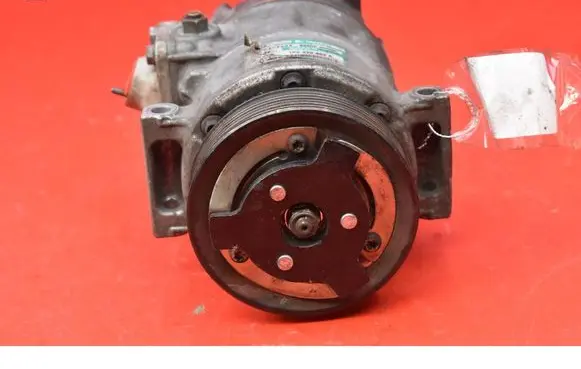 Volkswagen PASSAT B6 Air conditioning (A/C) compressor (pump) 1K0820803S