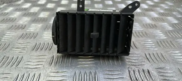 Chrysler Grand Voyager V Dashboard air vent grill cover trim P04671918AF