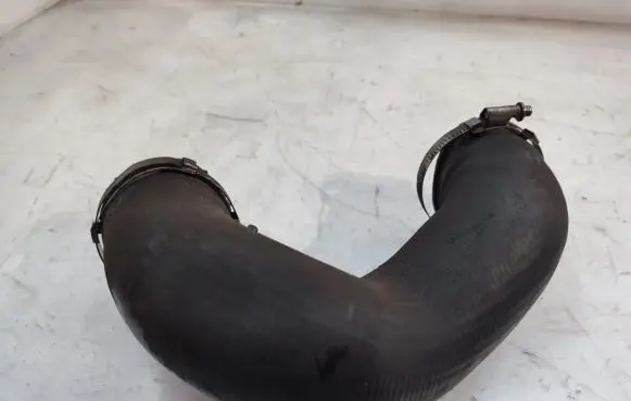 Audi Q7 4L Intercooler hose/pipe 7L6145972E