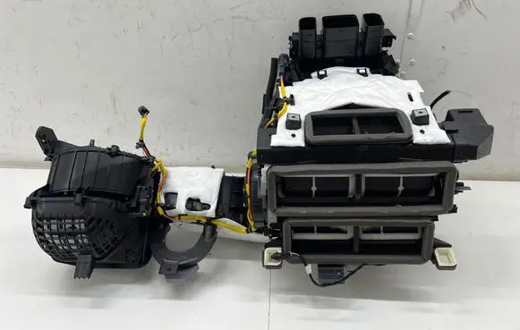Peugeot 3008 III Interior heater climate box assembly 9847740980 9847863880