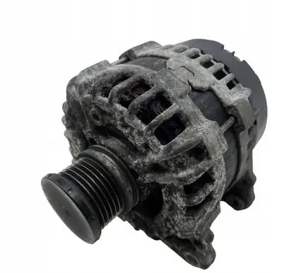 Audi A4 S4 B8 8K Generator/alternator 04L903017