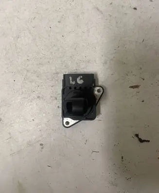 Toyota RAV 4 (XA20) Mass air flow meter 1974002010