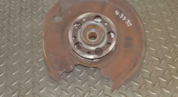 Mercedes-Benz CLK A209 C209 Rear wheel hub