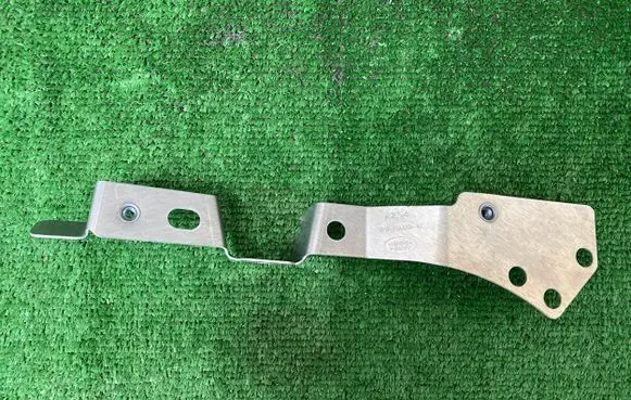 Land Rover Range Rover L405 Headlight/headlamp mounting bracket LR037807