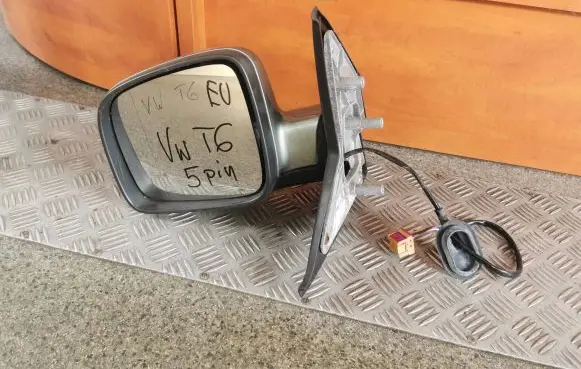 Volkswagen Multivan T6 Front door electric wing mirror