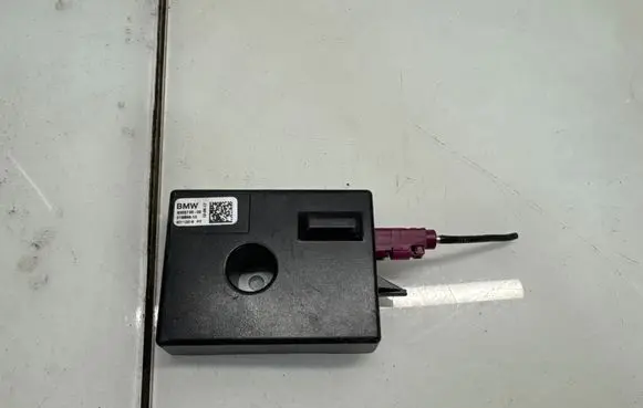BMW 4 F32 F33 Aerial antenna amplifier 9325735