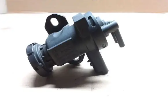 Citroen C3 Vacuum valve 9635704380