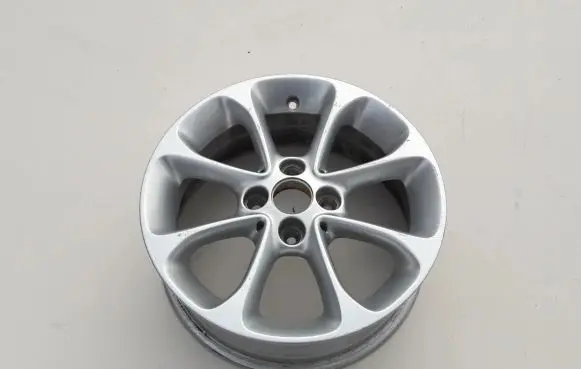 Nissan Note (E12) R15 alloy rim 