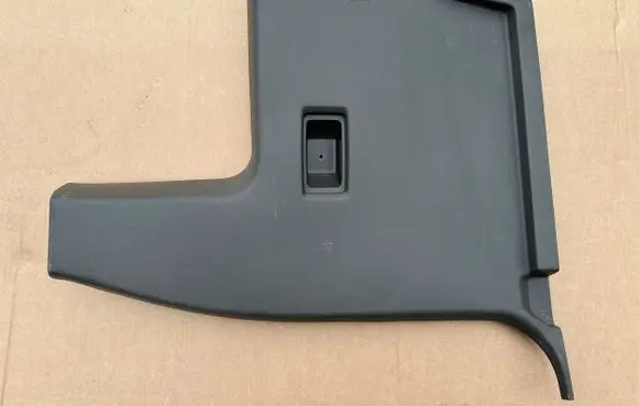 Nissan Terrano (B) pillar trim (bottom) 7691541G00