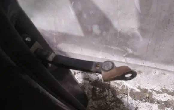 KIA Sorento Front door check strap stopper 