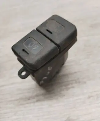 Rover 620 Fog light switch M13572