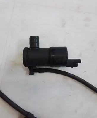 Renault Master III Windscreen/windshield washer pump 9825894180