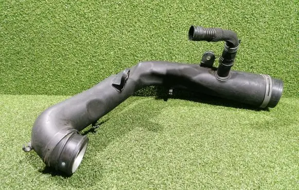 Volkswagen Golf V Intercooler hose/pipe 1K0129654AD 038103493AC