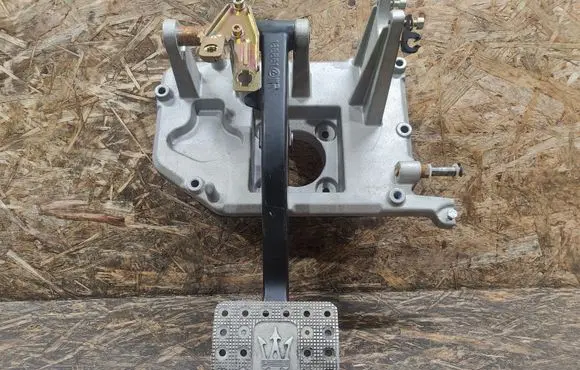Maserati Coupe Brake pedal 183743 186861
