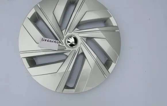 Skoda Enyaq iV R18 wheel hub/cap/trim 5LA601147 SKT0421