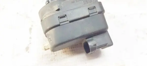 Renault Megane I Headlight level adjustment motor k770084014