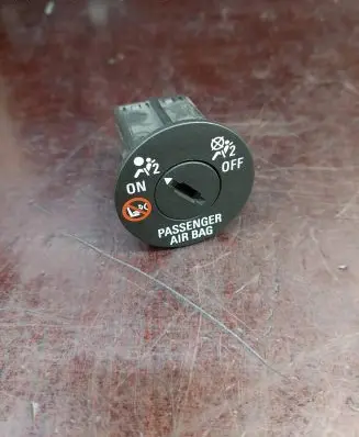 Opel Insignia A Passenger airbag on/off switch 13577258