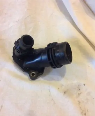 BMW 5 F10 F11 other engine part 10808611