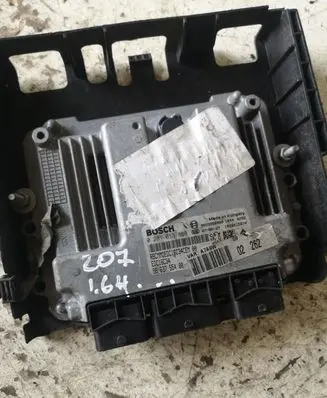Peugeot 207 Engine control unit/module 0281013868