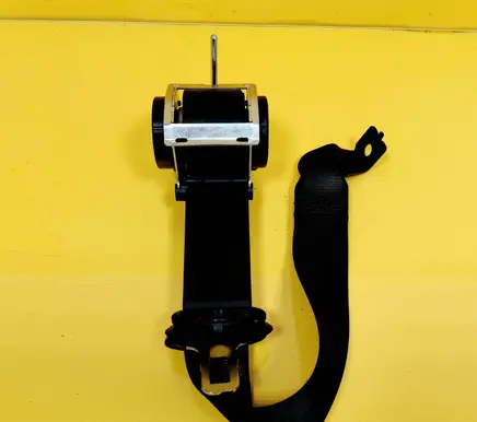 Opel Astra H Front seatbelt 560834901D