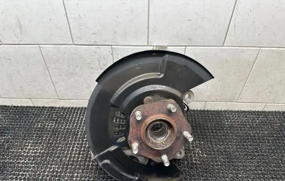 Infiniti QX60 L50 Front wheel hub spindle knuckle