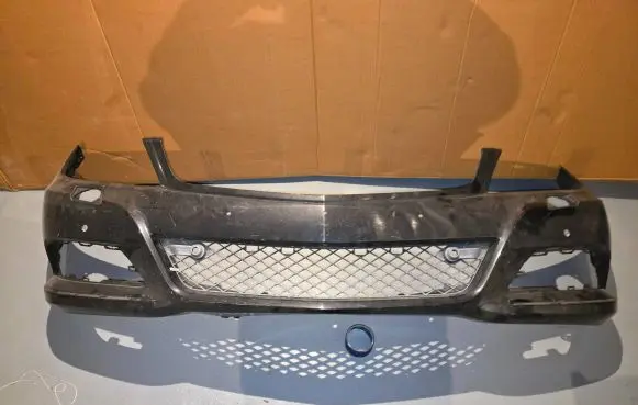 Mercedes-Benz C W204 Front bumper A2048805547