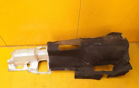 Porsche Macan (95B) Exhaust heat shield 95B803979