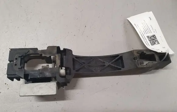 Rear door exterior handle/bracket