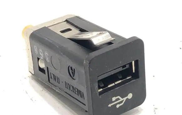BMW 7 F01 F02 F03 F04 USB socket connector 9167196