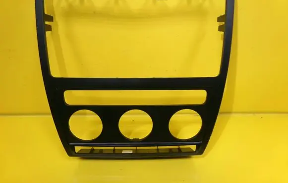 Skoda Octavia Mk2 (1Z) Panel trim 1Z0858069A